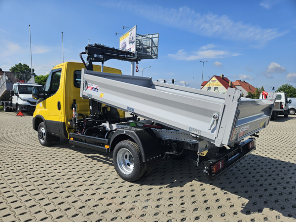  wywrotka na podwozia od 3,5t-9t (dla Fuso) możliwy HDS/żuraw